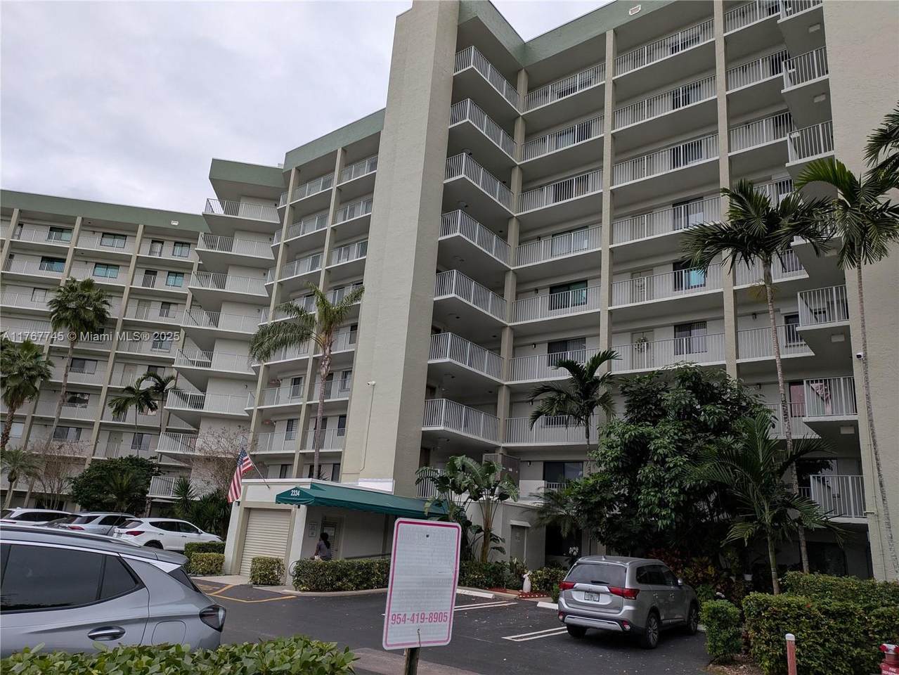 2334 Cypress Bend Dr - Photo 1