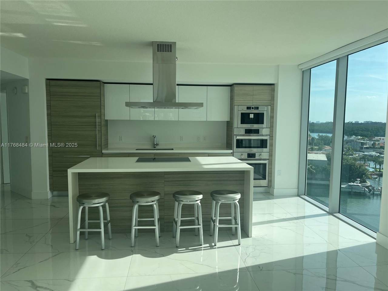 https://bt-photos.global.ssl.fastly.net/miami/1280_boomver_1_A11768484-2.jpg
