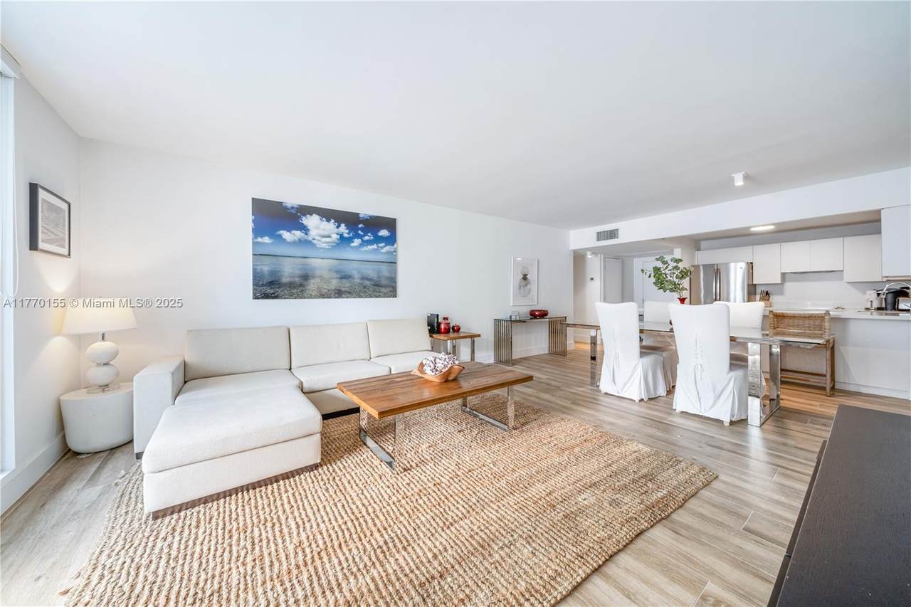 2301 Collins Ave - Photo 1