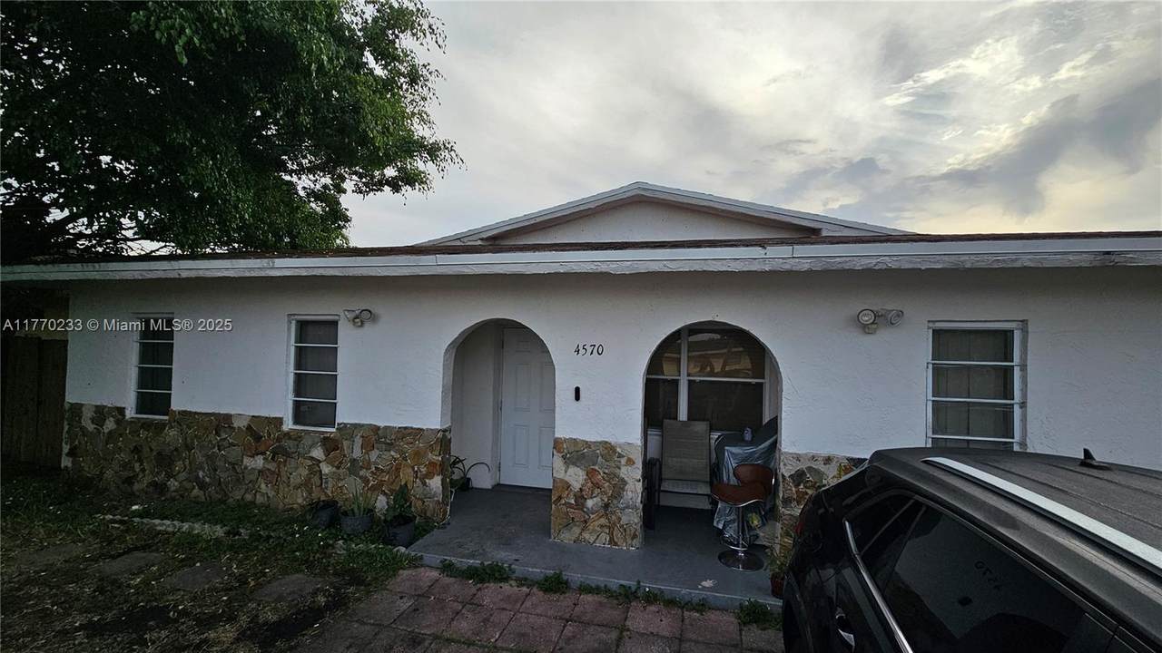 4570 43rd Ter - Photo 1