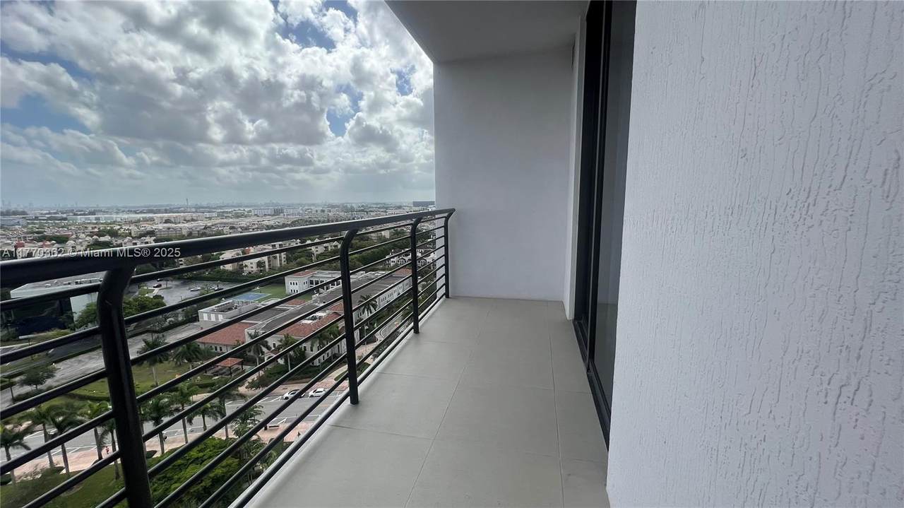 https://bt-photos.global.ssl.fastly.net/miami/1280_boomver_1_A11770362-2.jpg