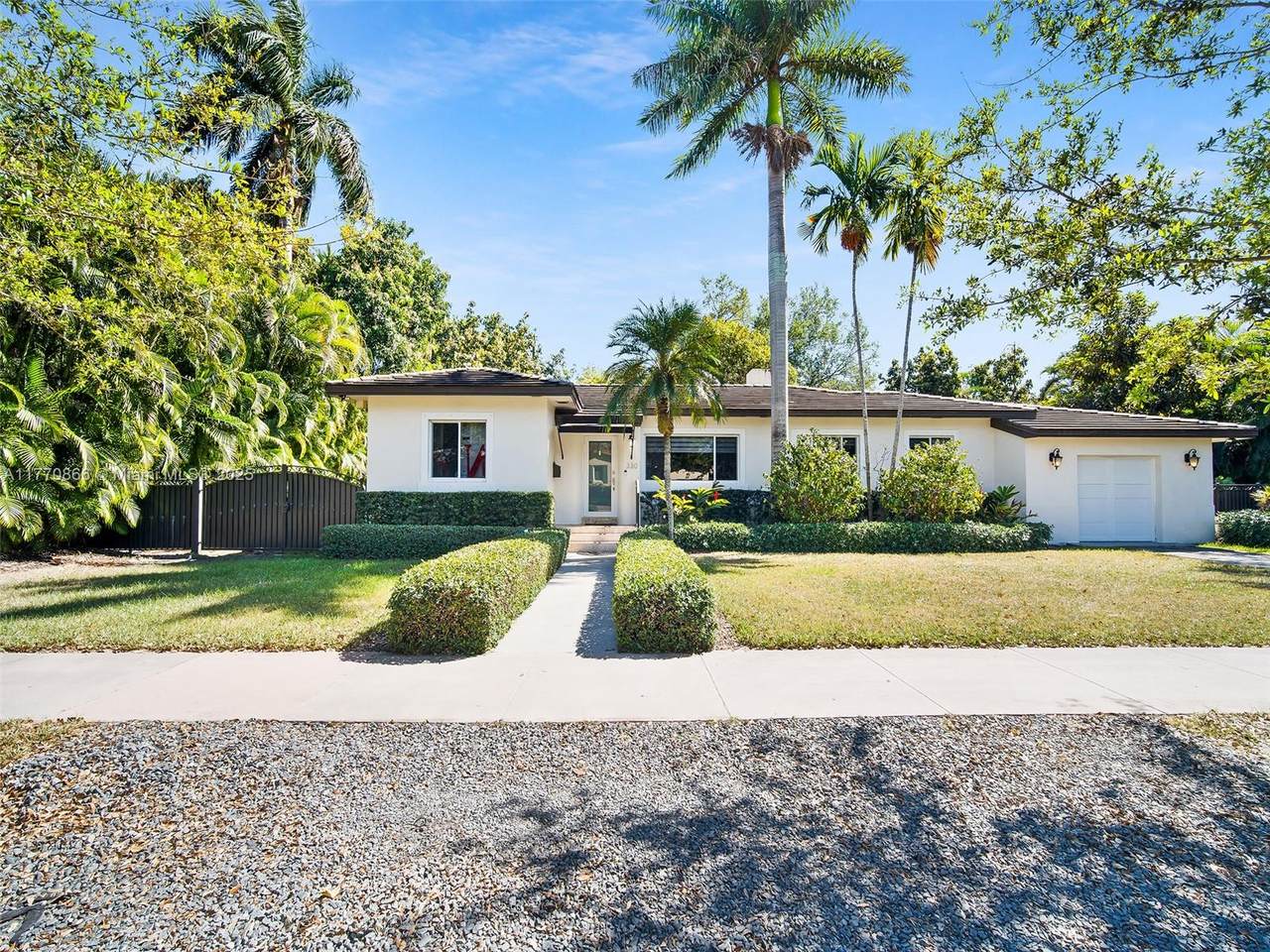 330 Viscaya Ave - Photo 1