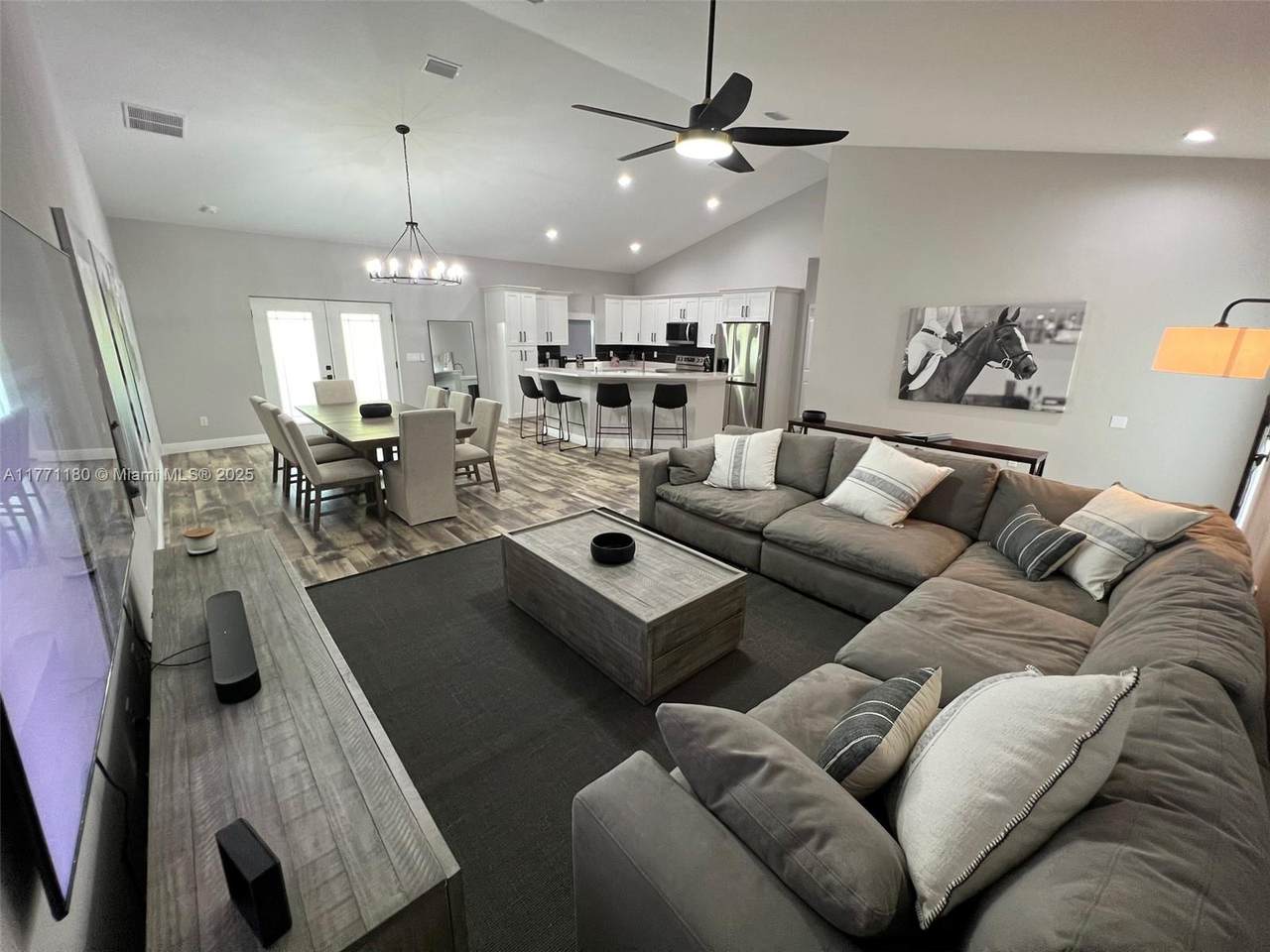 36 Lake Wood Cir - Photo 1