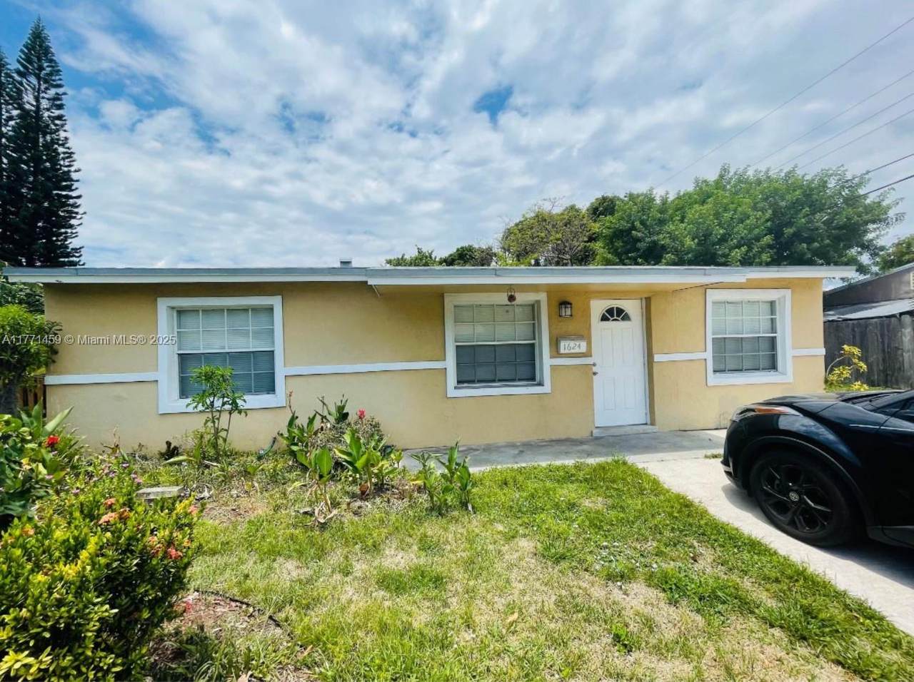 1624 23rd Ave - Photo 1