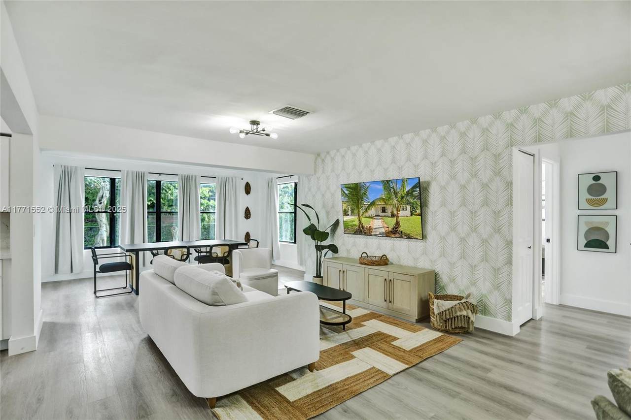 https://bt-photos.global.ssl.fastly.net/miami/1280_boomver_1_A11771552-2.jpg