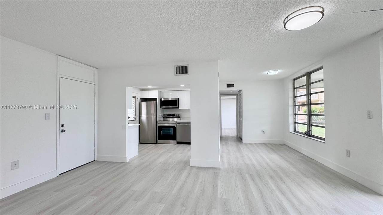 2999 Point East Dr - Photo 1