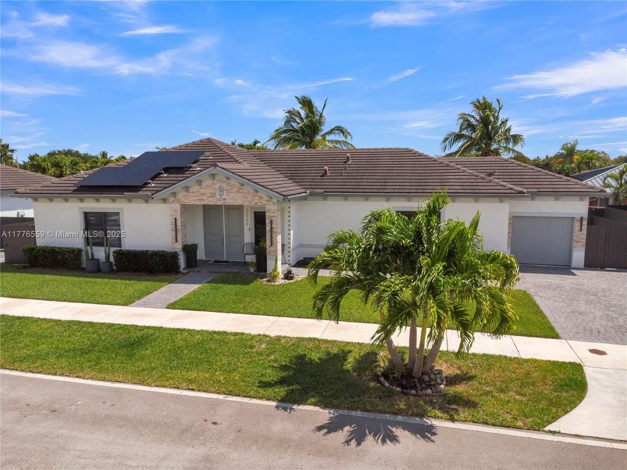https://bt-photos.global.ssl.fastly.net/miami/1280_boomver_1_A11776559-2.jpg