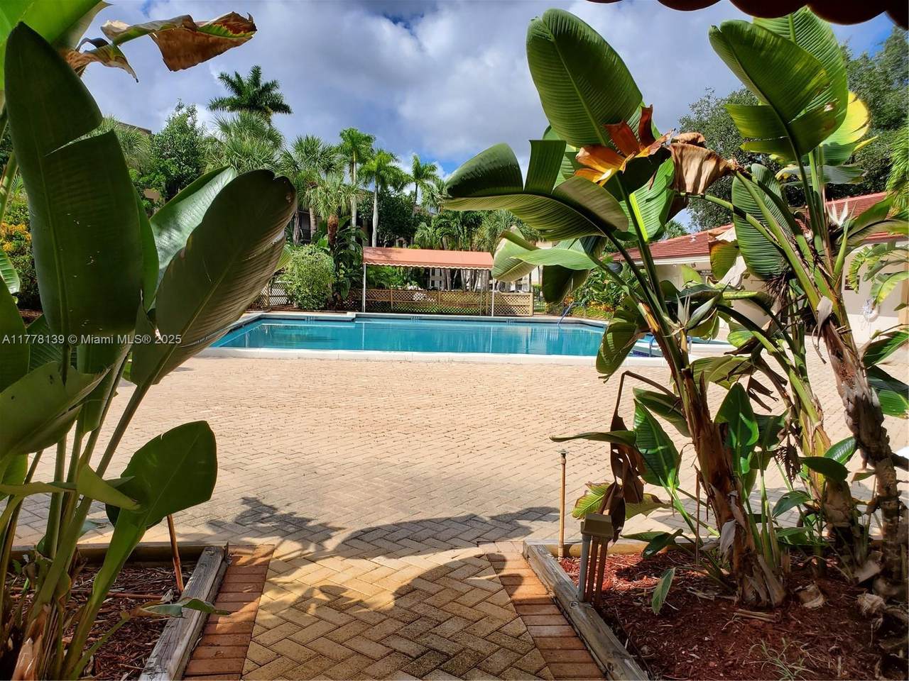 5550 44th St - Photo 1