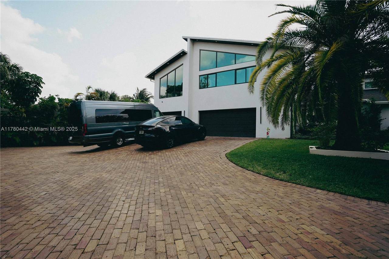 https://bt-photos.global.ssl.fastly.net/miami/1280_boomver_1_A11780442-2.jpg