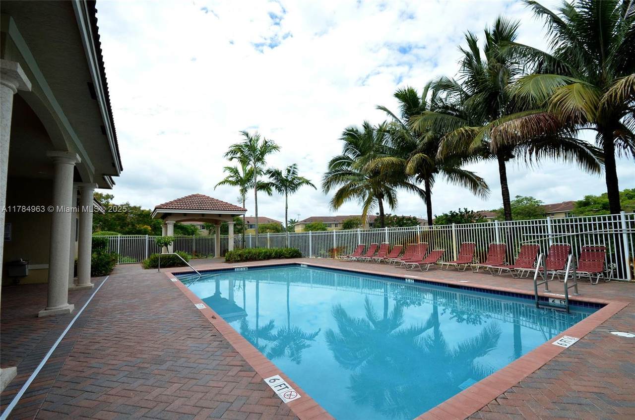 https://bt-photos.global.ssl.fastly.net/miami/1280_boomver_1_A11784963-2.jpg