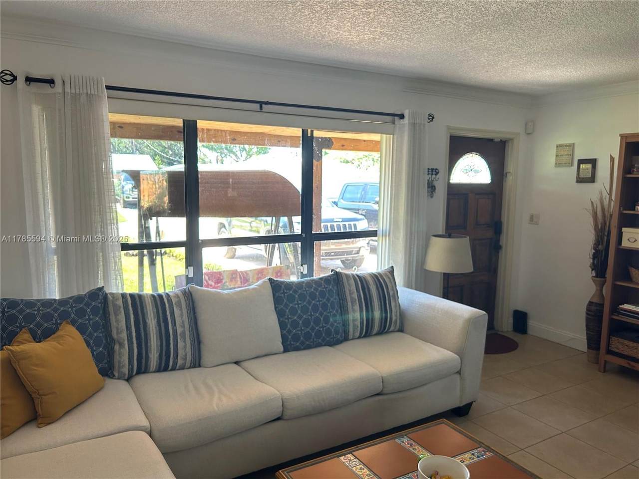 https://bt-photos.global.ssl.fastly.net/miami/1280_boomver_1_A11785594-2.jpg