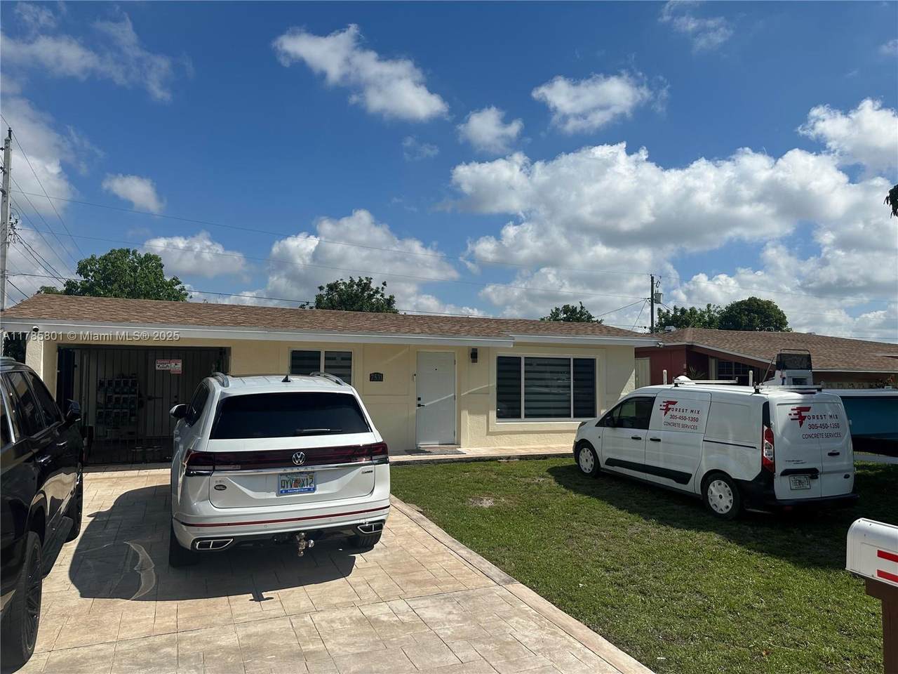 7531 Tropicana St - Photo 1