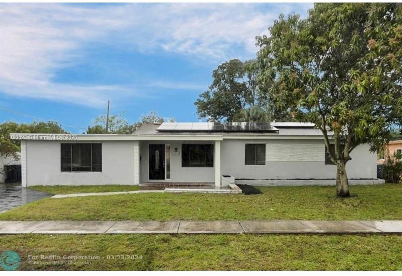 1010 Atkinson Ave - Photo 1