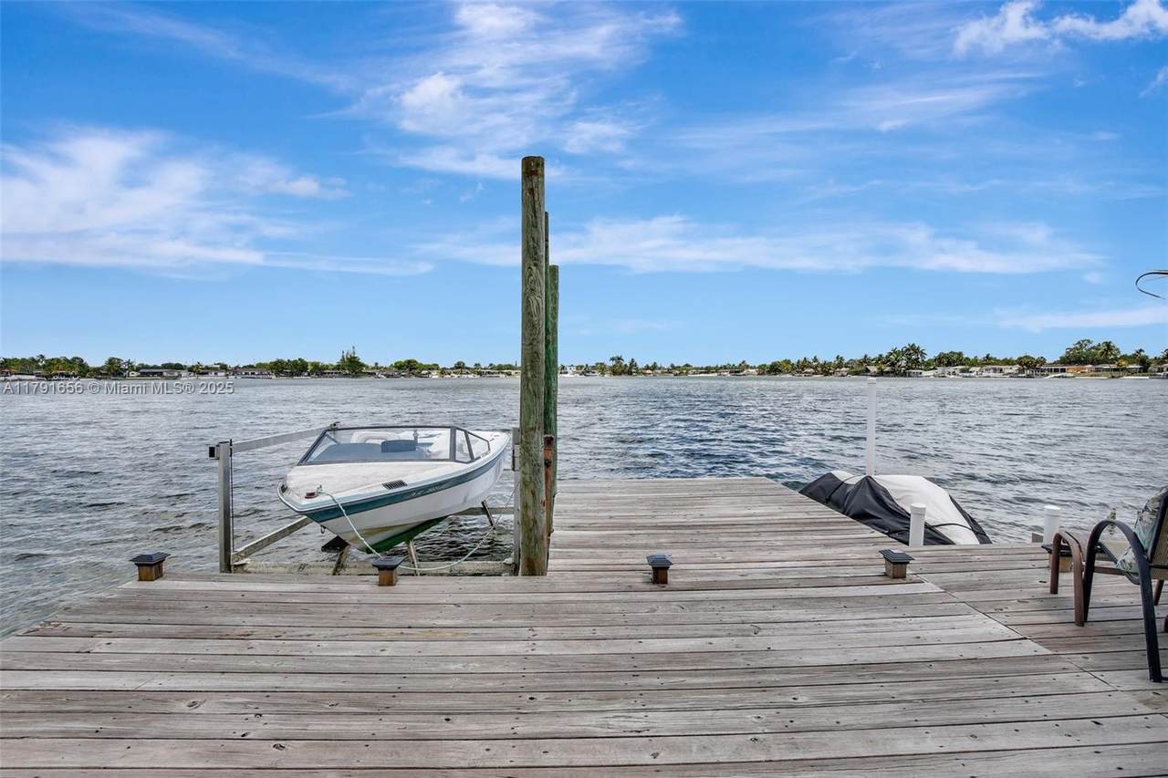 https://bt-photos.global.ssl.fastly.net/miami/1280_boomver_1_A11791656-2.jpg