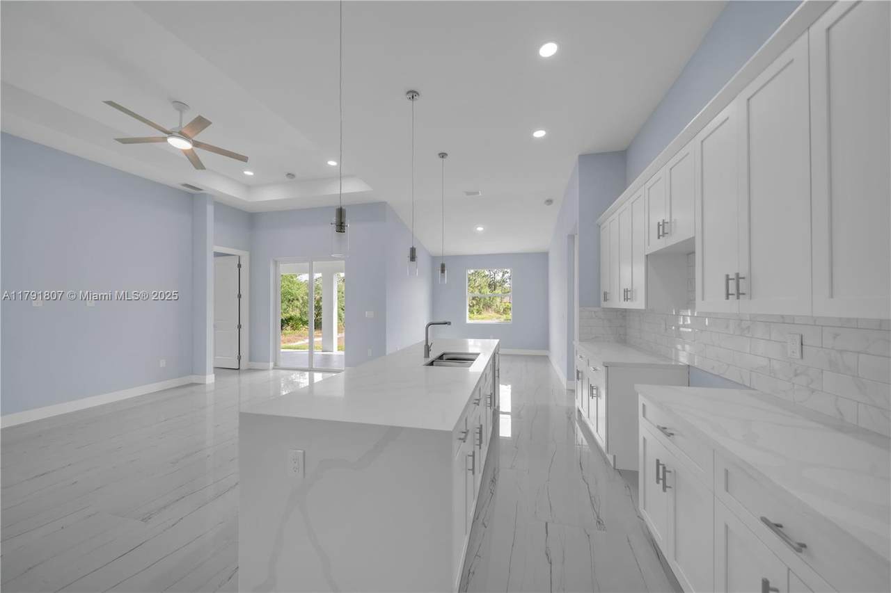 https://bt-photos.global.ssl.fastly.net/miami/1280_boomver_1_A11791807-2.jpg