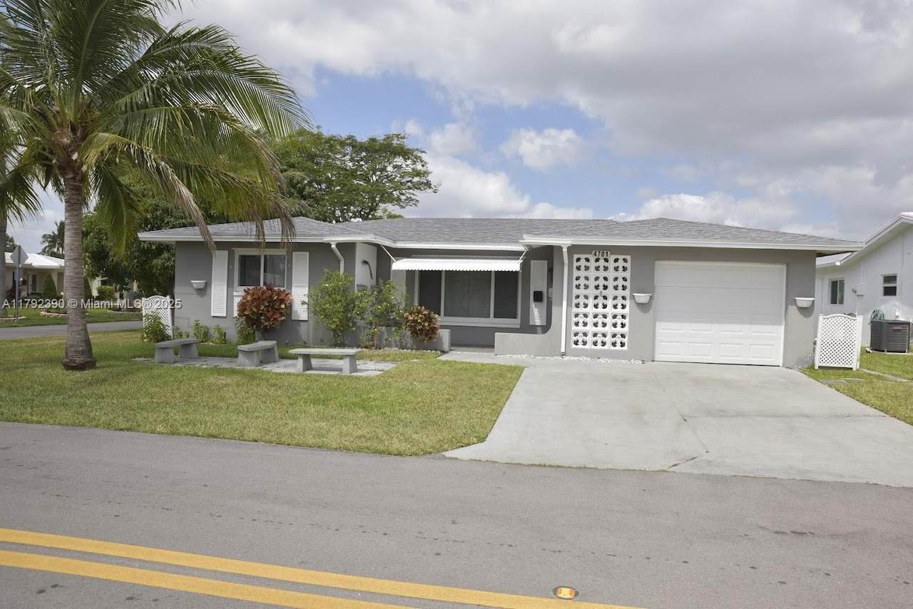 4701 43rd Av - Photo 1