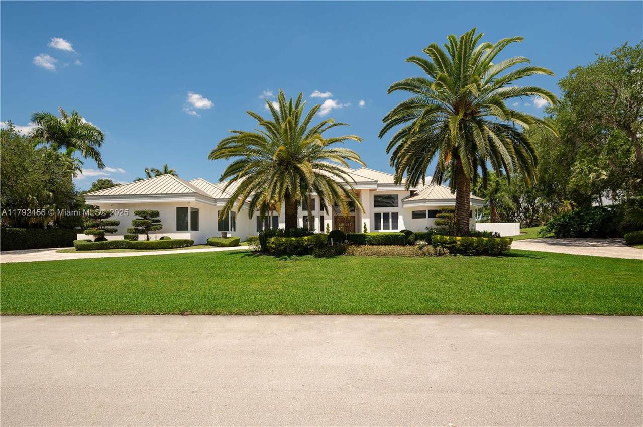 https://bt-photos.global.ssl.fastly.net/miami/1280_boomver_1_A11792456-2.jpg