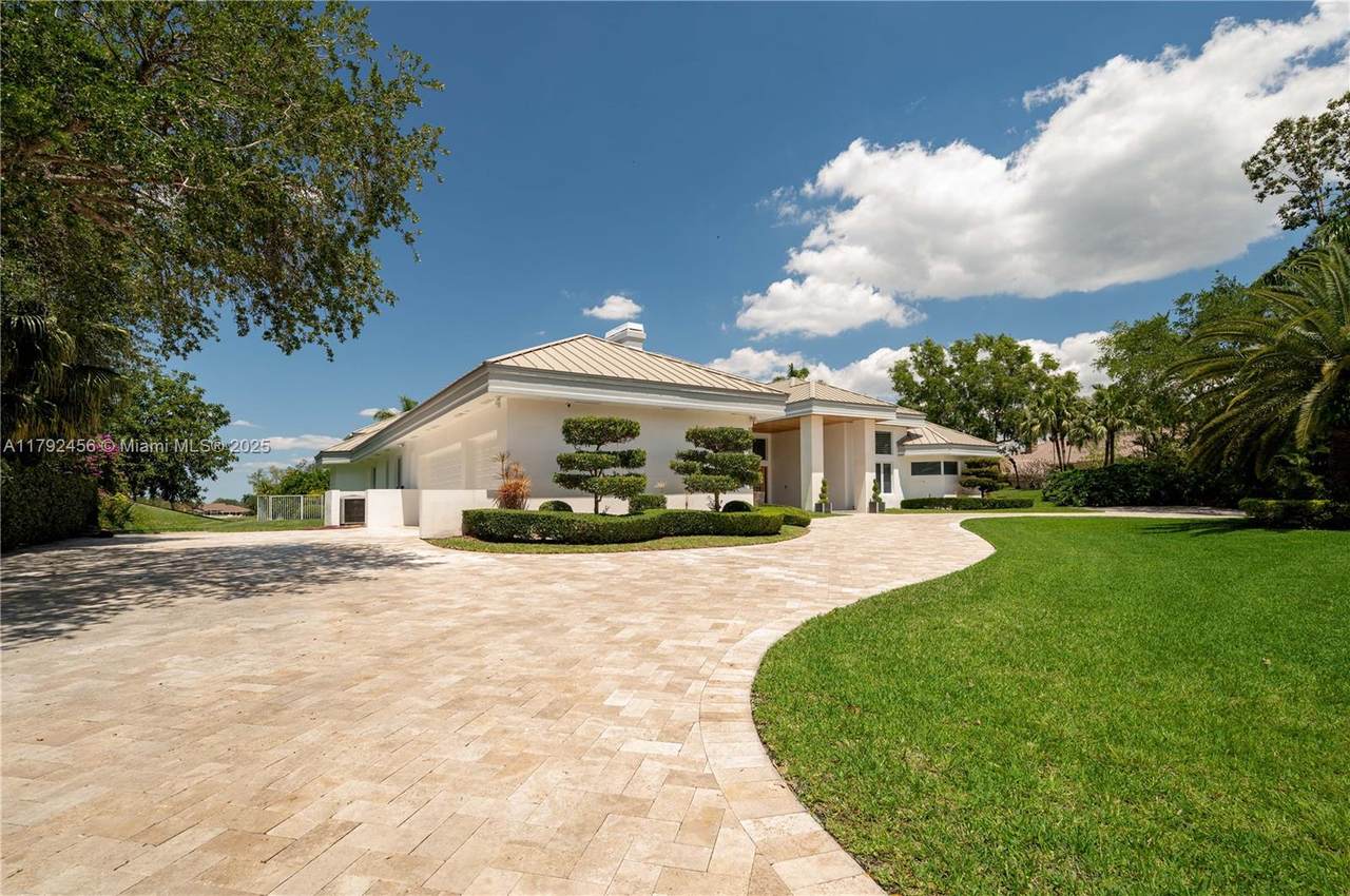 https://bt-photos.global.ssl.fastly.net/miami/1280_boomver_1_A11792456-2.jpg