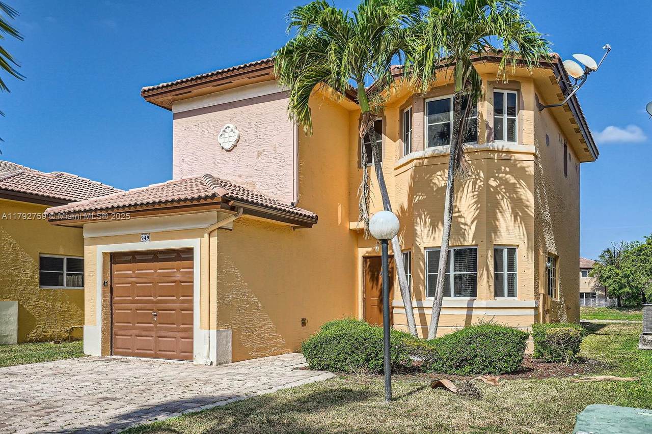 https://bt-photos.global.ssl.fastly.net/miami/1280_boomver_1_A11792759-2.jpg