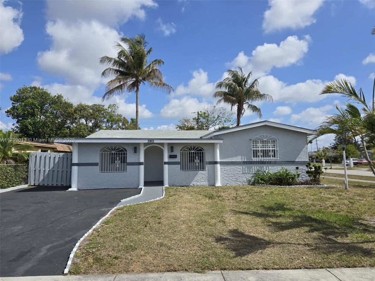 3801 8th Ct - Photo 1