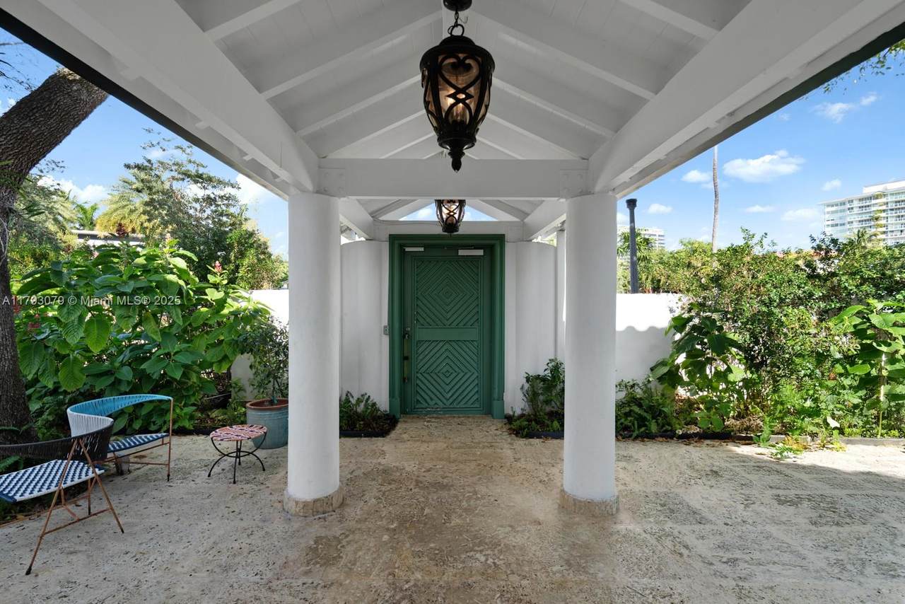 https://bt-photos.global.ssl.fastly.net/miami/1280_boomver_1_A11793079-2.jpg