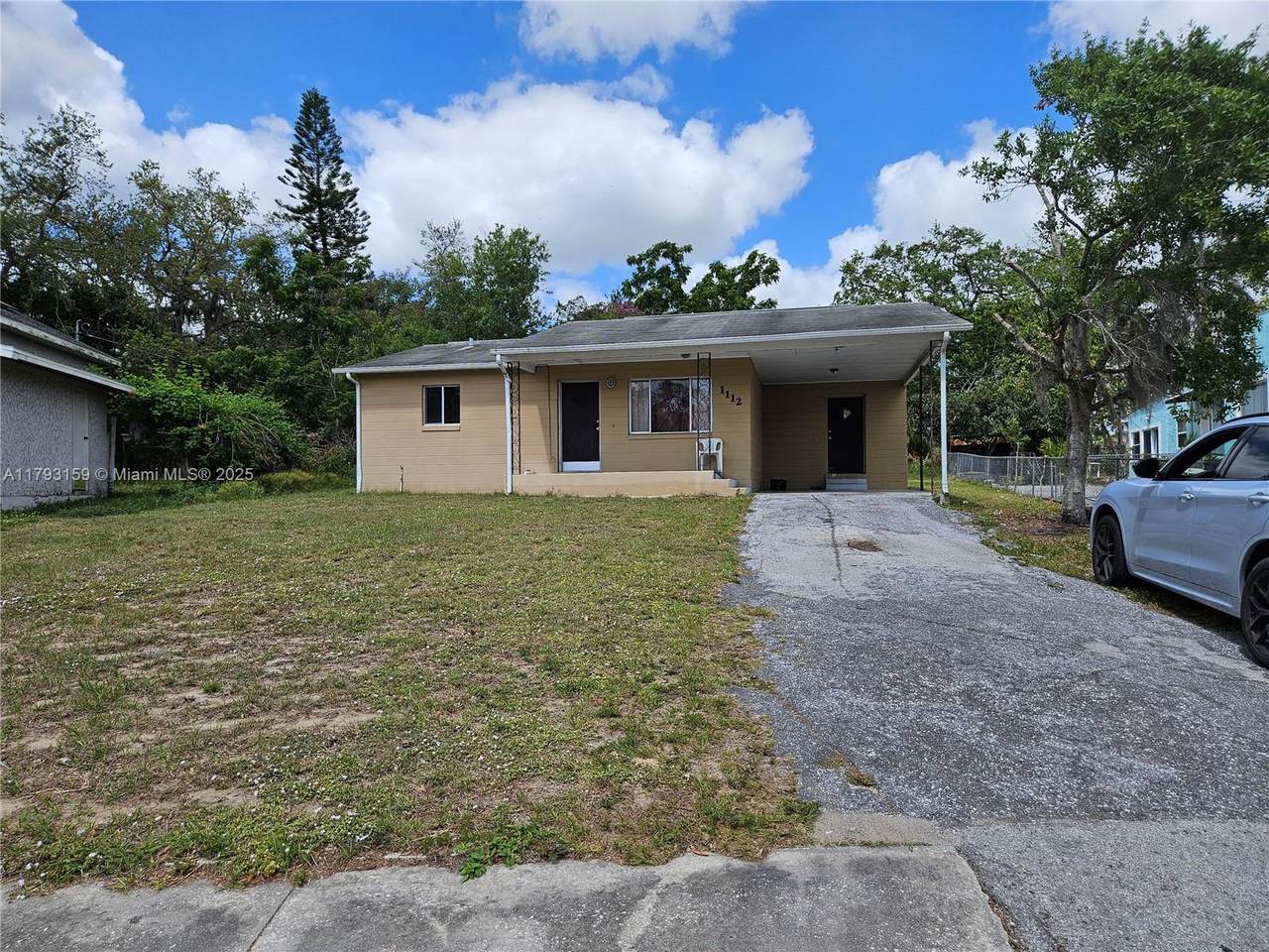 1112 Evanston St - Photo 1