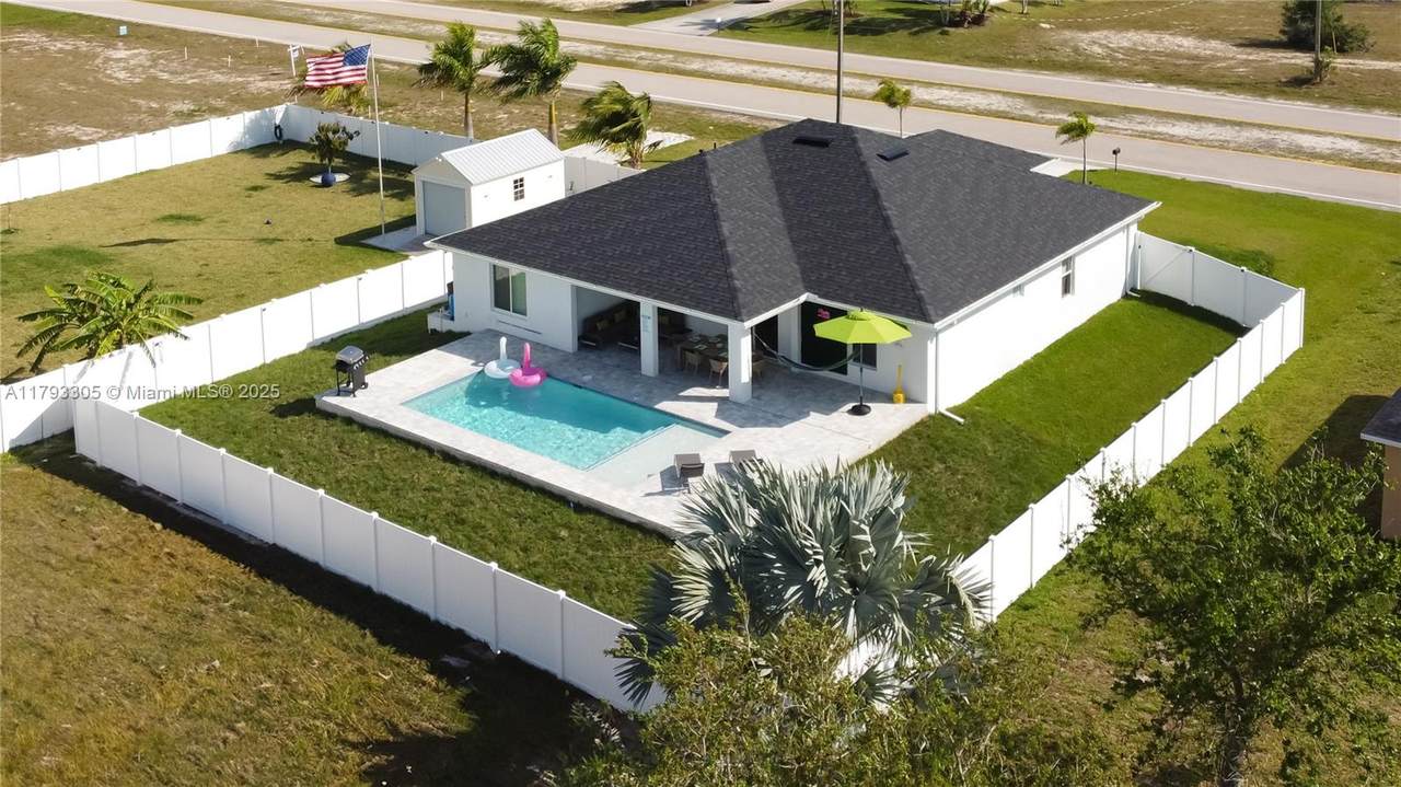 https://bt-photos.global.ssl.fastly.net/miami/1280_boomver_1_A11793305-2.jpg