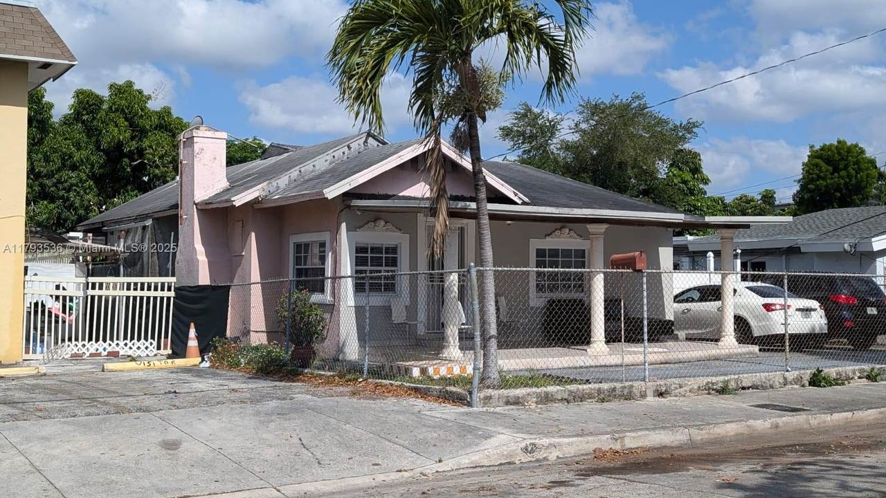 https://bt-photos.global.ssl.fastly.net/miami/1280_boomver_1_A11793536-2.jpg