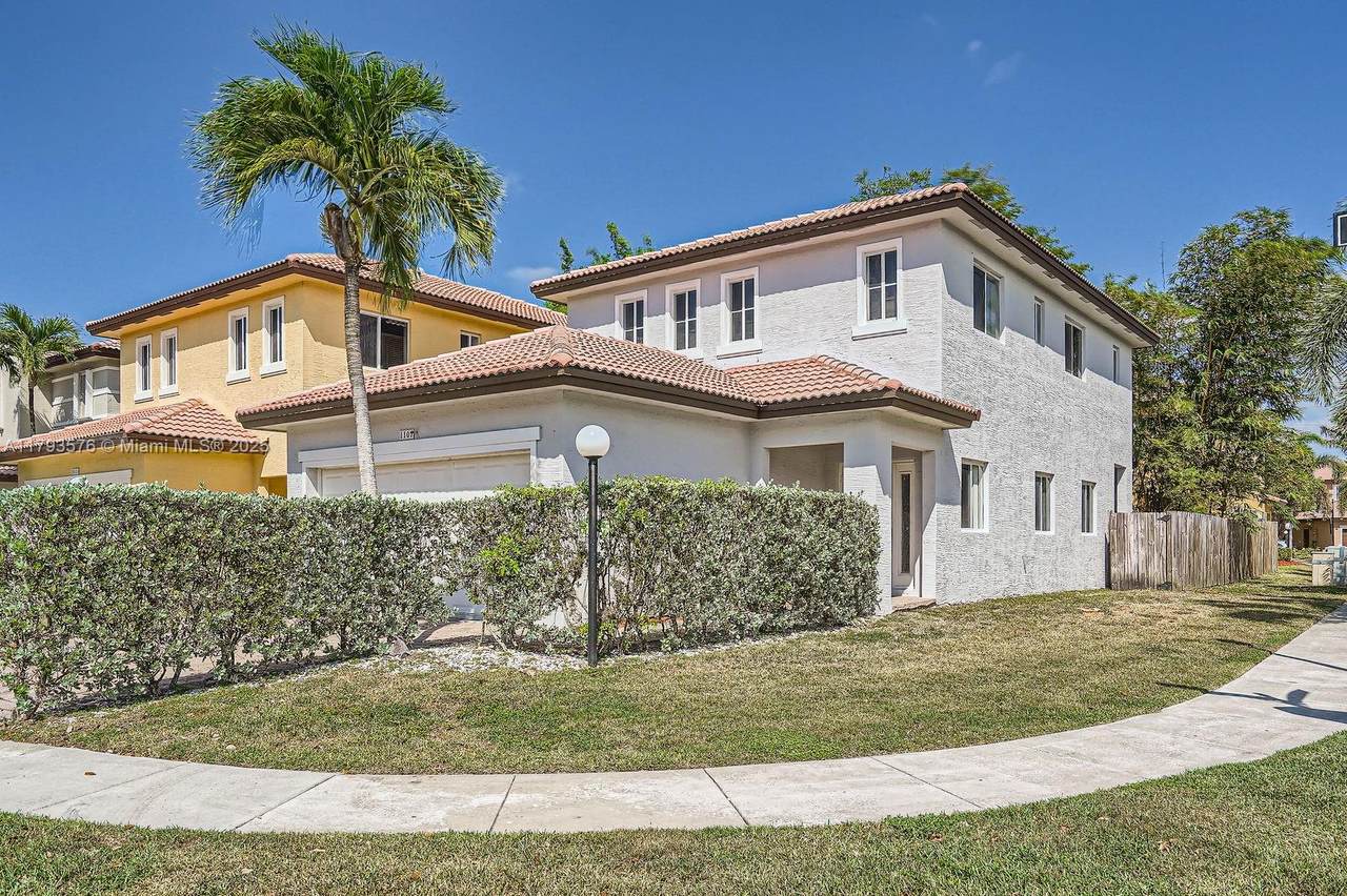 https://bt-photos.global.ssl.fastly.net/miami/1280_boomver_1_A11793576-2.jpg