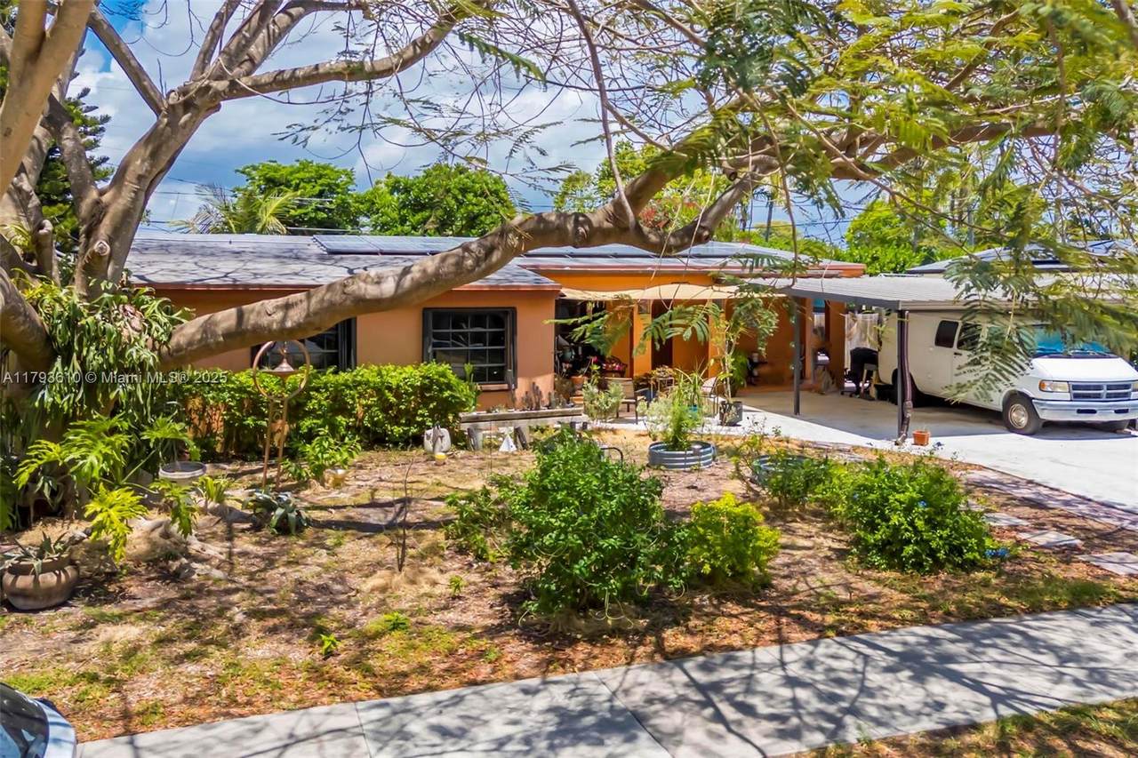 https://bt-photos.global.ssl.fastly.net/miami/1280_boomver_1_A11793610-2.jpg
