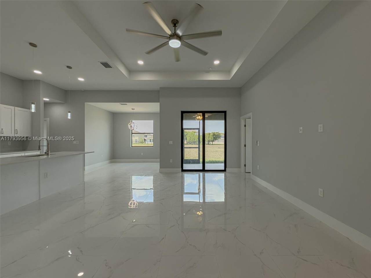 https://bt-photos.global.ssl.fastly.net/miami/1280_boomver_1_A11793956-2.jpg