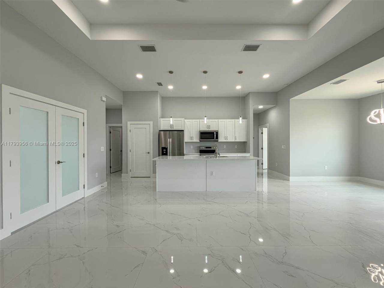 https://bt-photos.global.ssl.fastly.net/miami/1280_boomver_1_A11793956-2.jpg