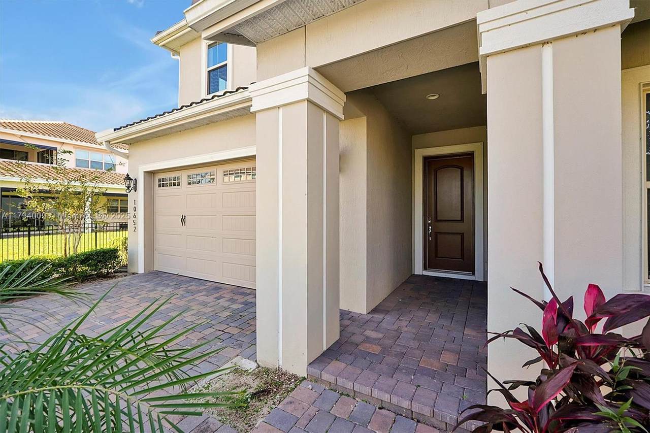 https://bt-photos.global.ssl.fastly.net/miami/1280_boomver_1_A11794009-2.jpg