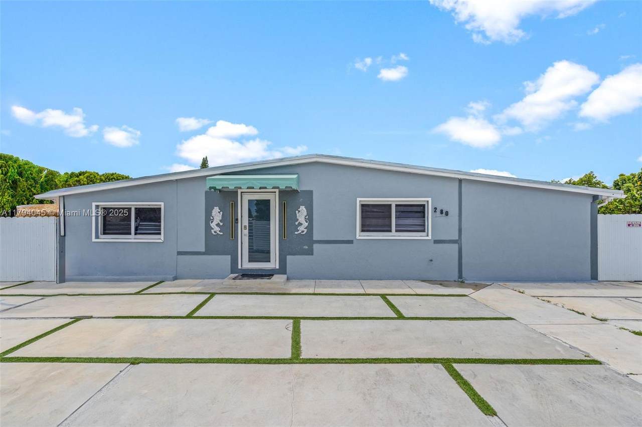 280 184th Ter - Photo 1