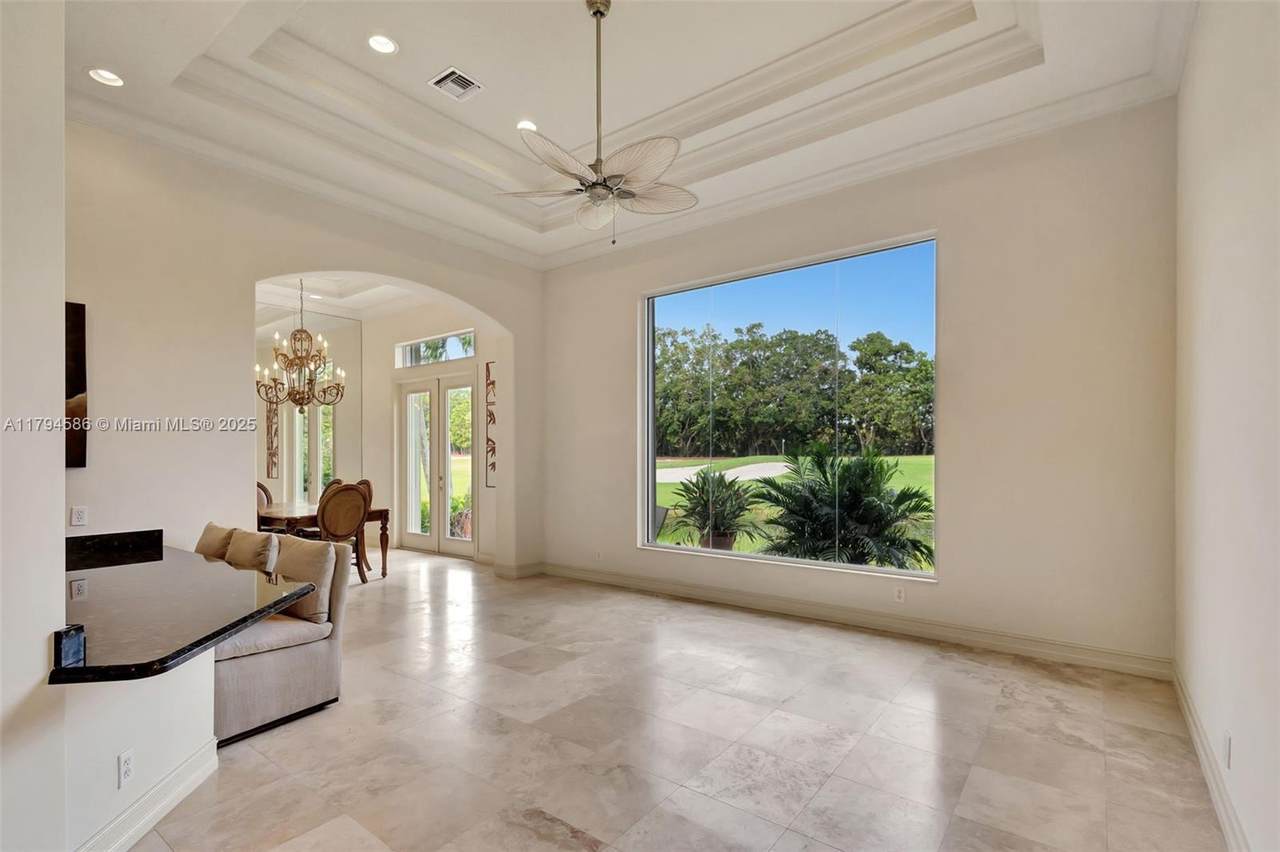 https://bt-photos.global.ssl.fastly.net/miami/1280_boomver_1_A11794586-2.jpg