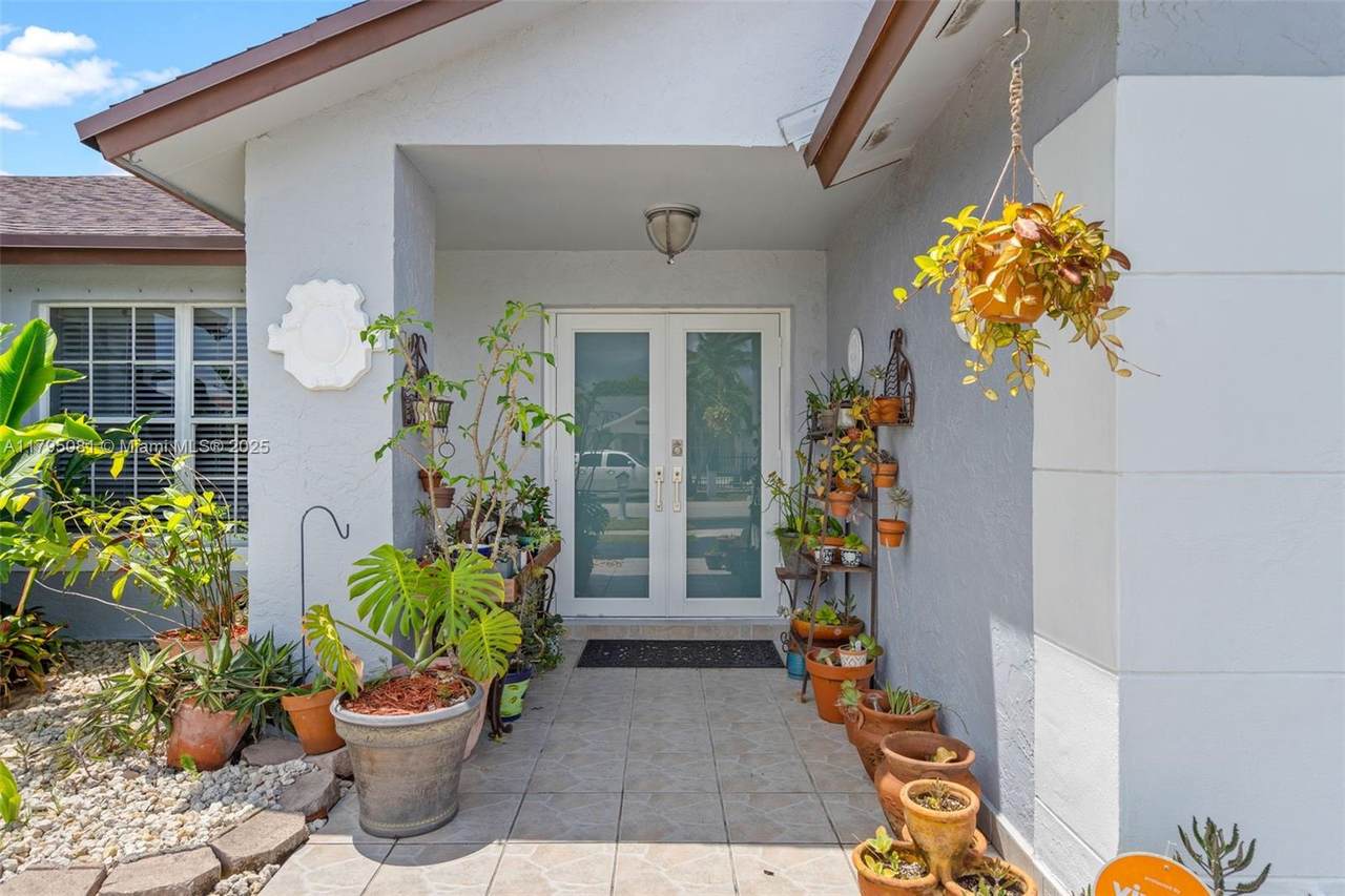 https://bt-photos.global.ssl.fastly.net/miami/1280_boomver_1_A11795081-2.jpg