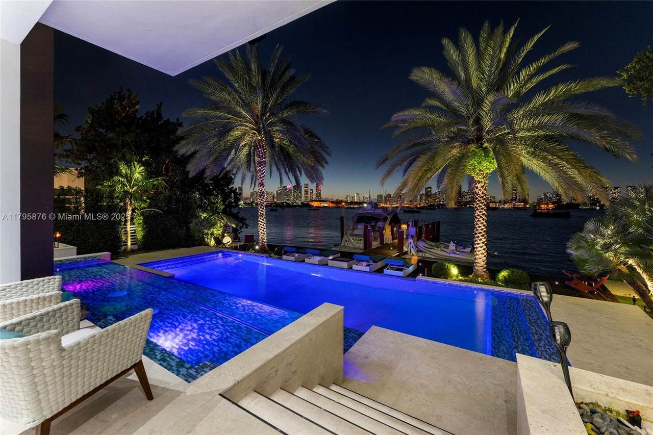 https://bt-photos.global.ssl.fastly.net/miami/1280_boomver_1_A11795876-2.jpg
