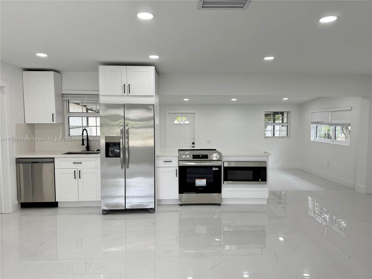 https://bt-photos.global.ssl.fastly.net/miami/1280_boomver_1_A11796044-2.jpg