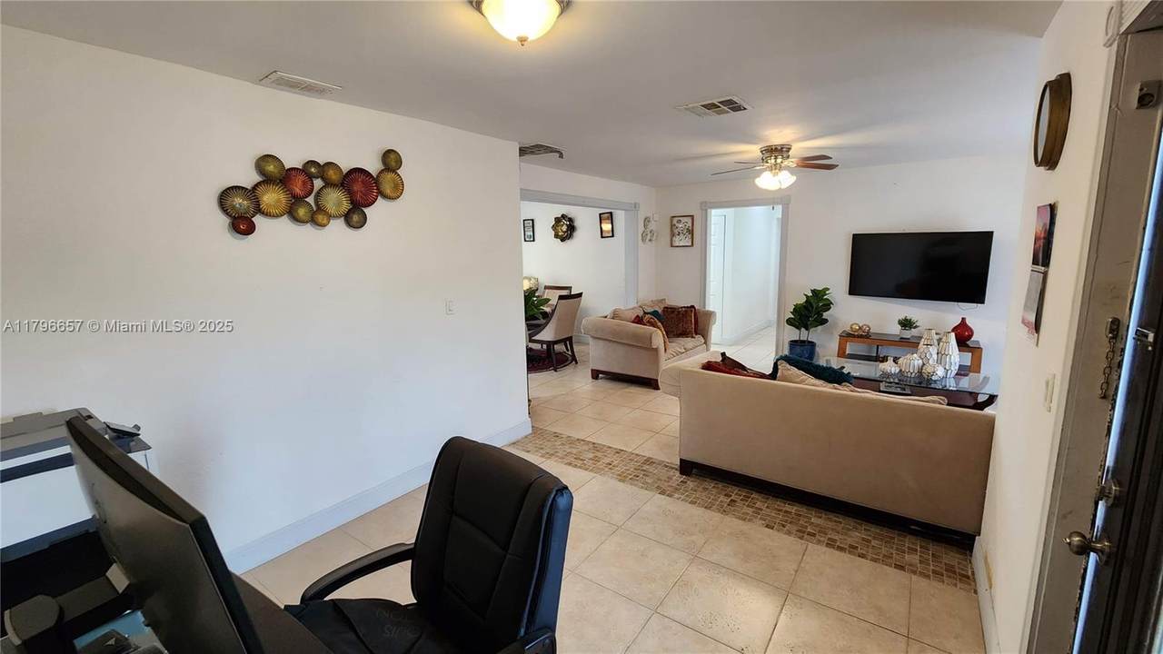 https://bt-photos.global.ssl.fastly.net/miami/1280_boomver_1_A11796657-2.jpg