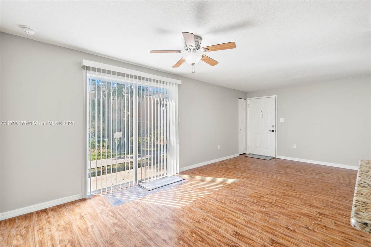 22291 Westchester - Photo 1