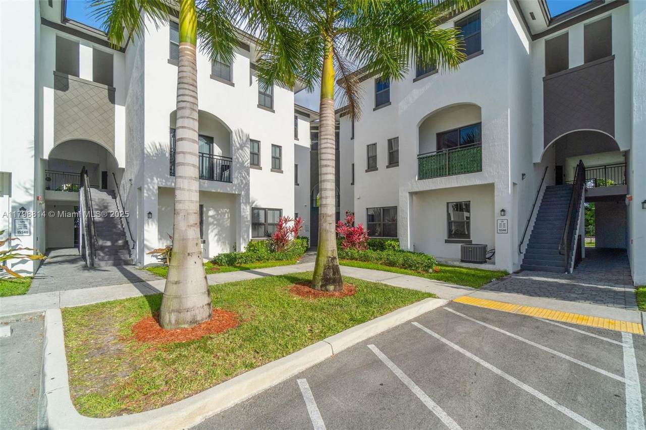 15540 136th St - Photo 1