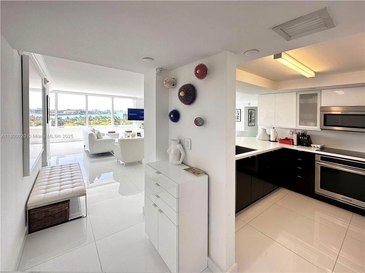 https://bt-photos.global.ssl.fastly.net/miami/1280_boomver_1_A11800020-2.jpg