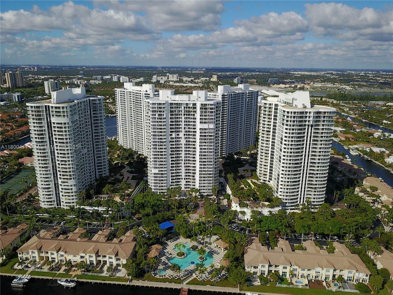 https://bt-photos.global.ssl.fastly.net/miami/1280_boomver_1_A11800411-2.jpg