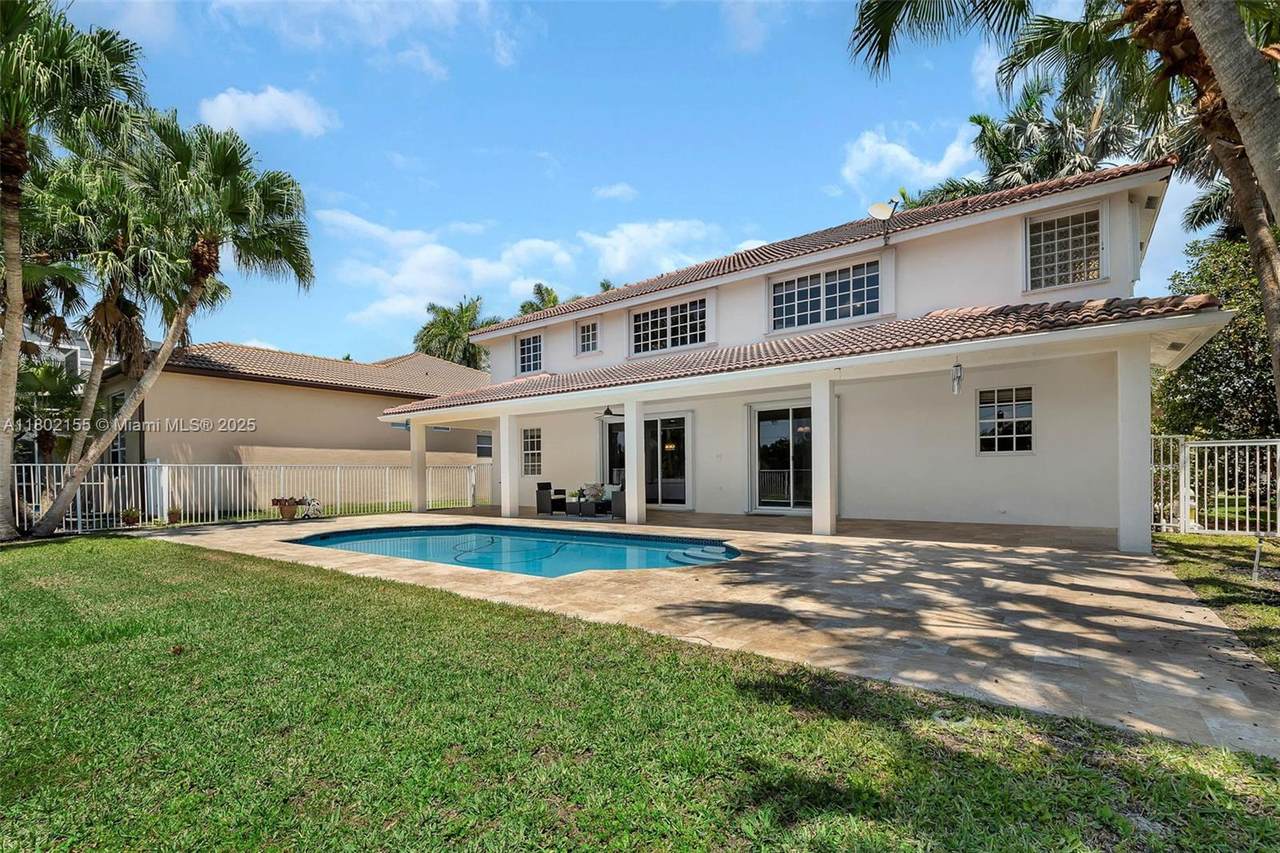 https://bt-photos.global.ssl.fastly.net/miami/1280_boomver_1_A11802155-2.jpg