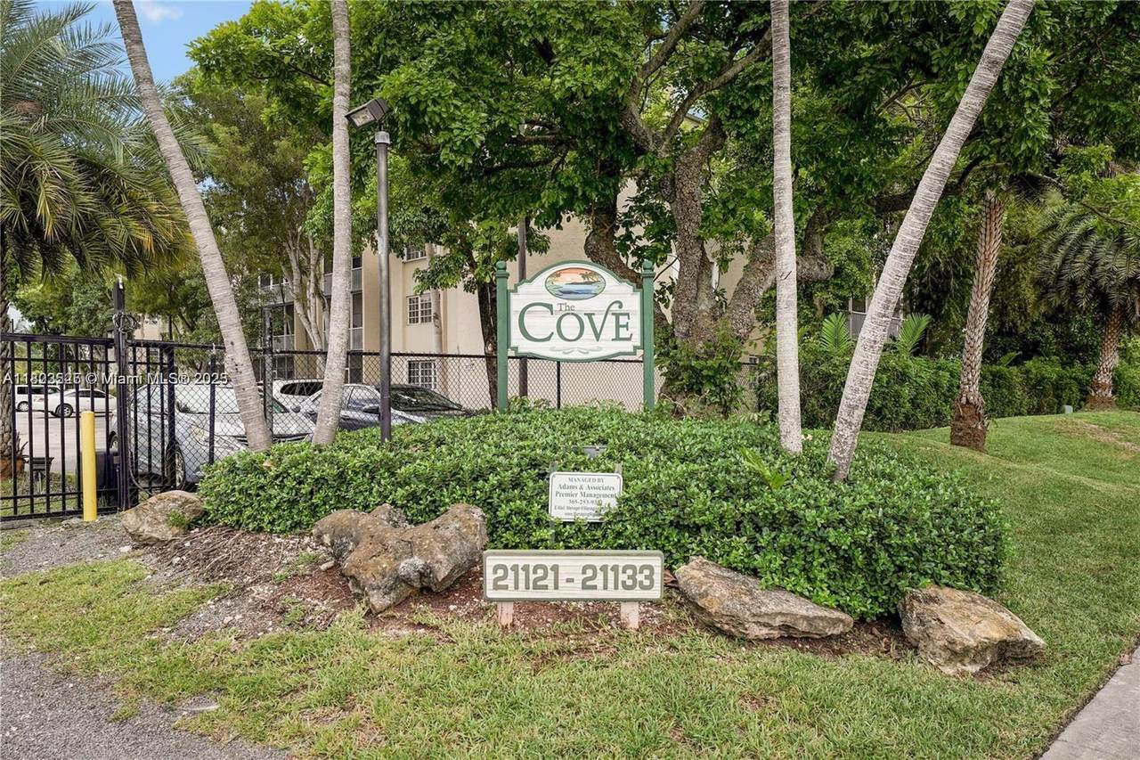 21121 85th Ave - Photo 1