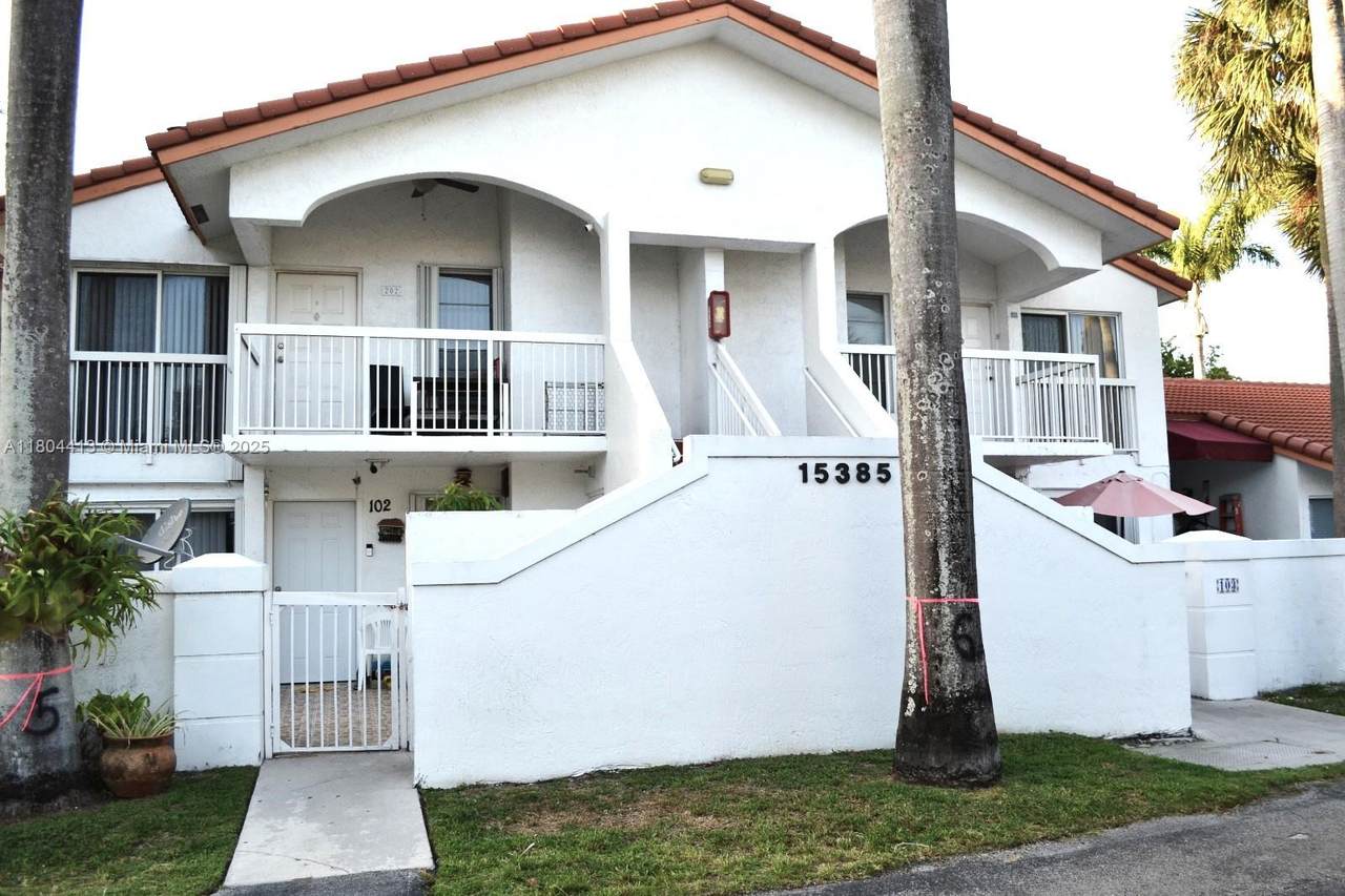 15385 76th Ter - Photo 1