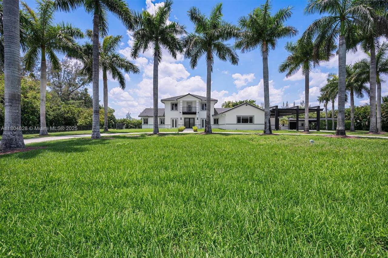 https://bt-photos.global.ssl.fastly.net/miami/1280_boomver_1_A11804628-2.jpg
