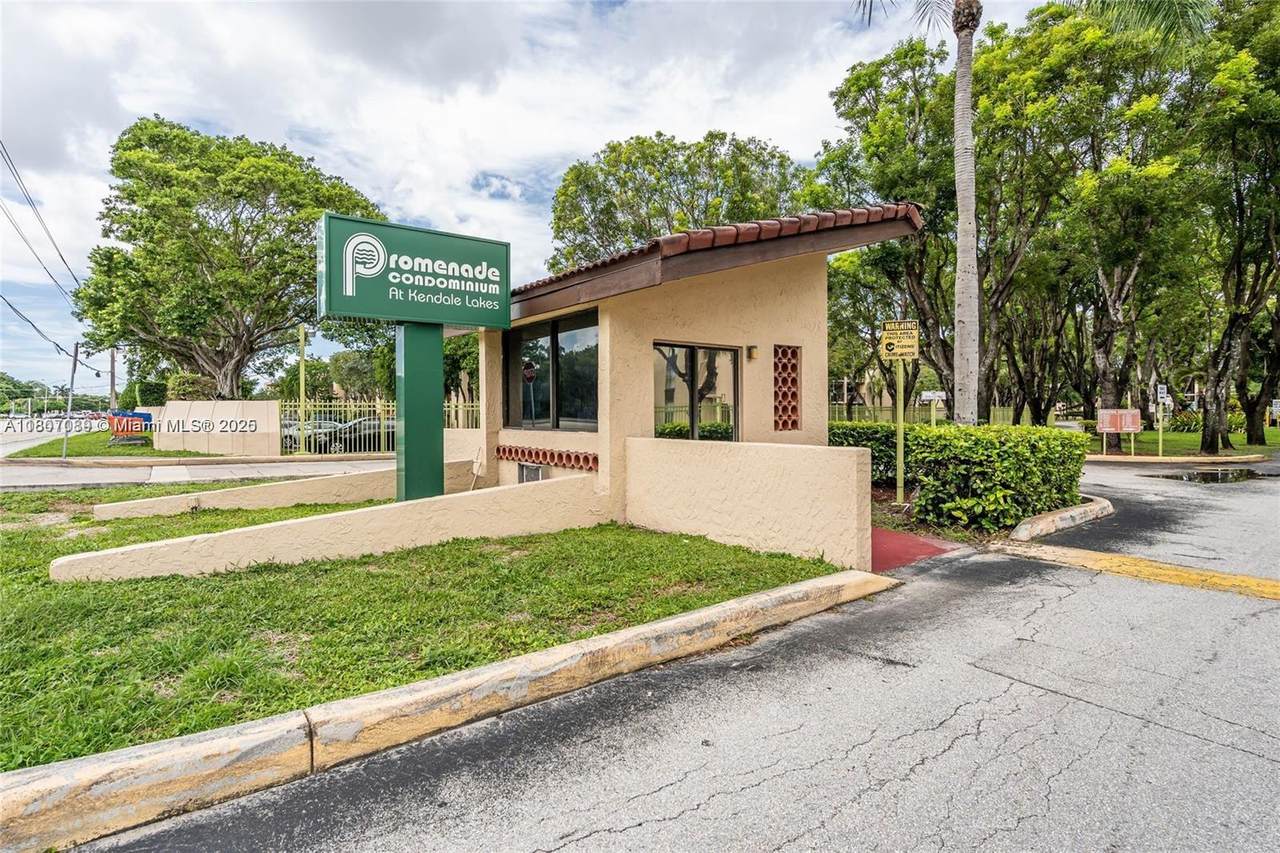 14301 Kendall Dr - Photo 1