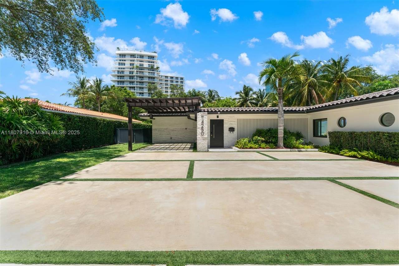 4250 Bay Point Rd - Photo 1