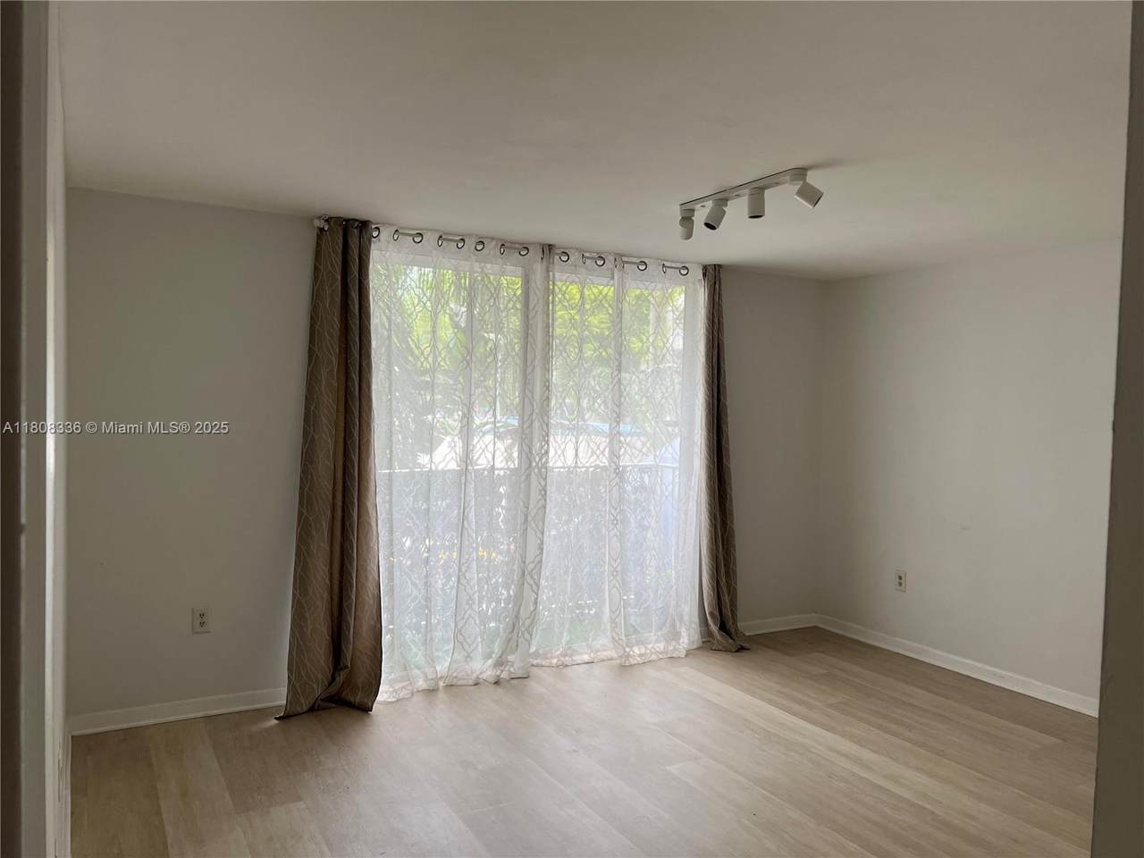 1740 N River Dr - Photo 1